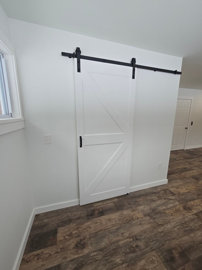 Photo - 111 Zandhoek Rd