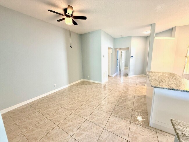 Photo - 3162 Via Poinciana