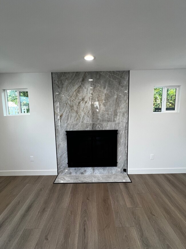 Photo - 14939 Tuba St