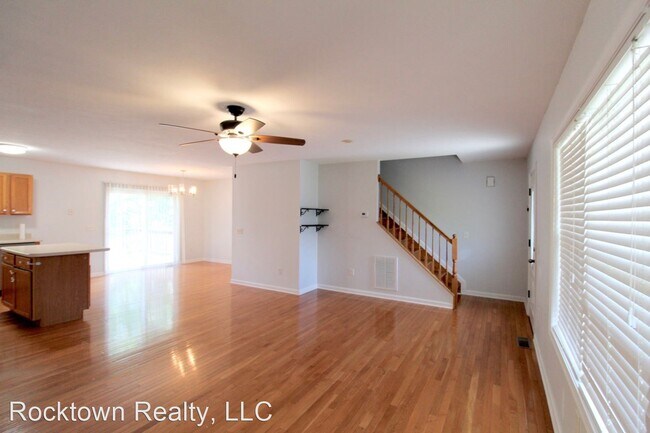 Photo - 4 br, 2.5 bath House - 3061 Patriot Court