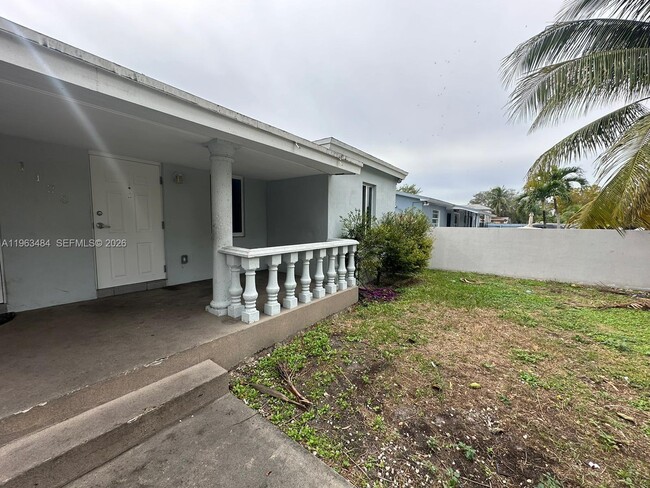 Photo - 1128 NW 101st St Unit West