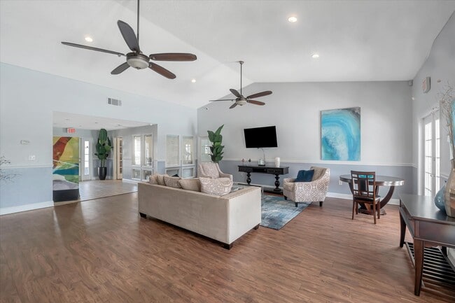 Photo - Encore at Capri