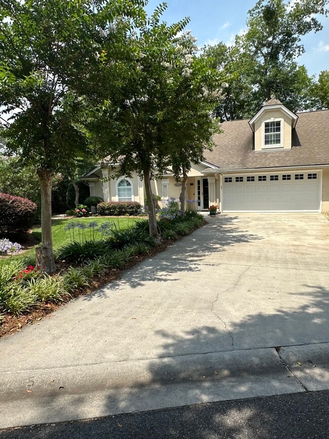 Photo - 14 Pipers Pond Ln House