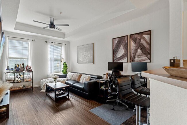 4221 W Spruce St Unit 2423
