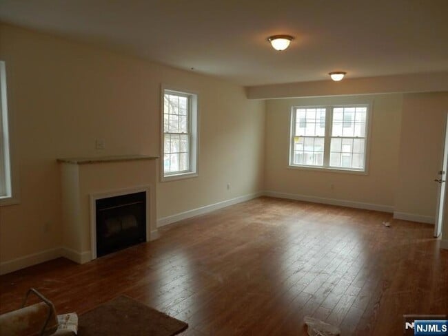 Photo - 110 39th St Apartamento Unidad 2