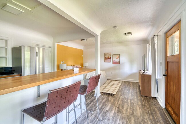 9647 SW Capitol Hwy Unit SI ID1611909P