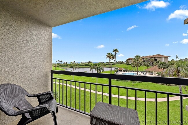 301 S Seas Dr Unit 305