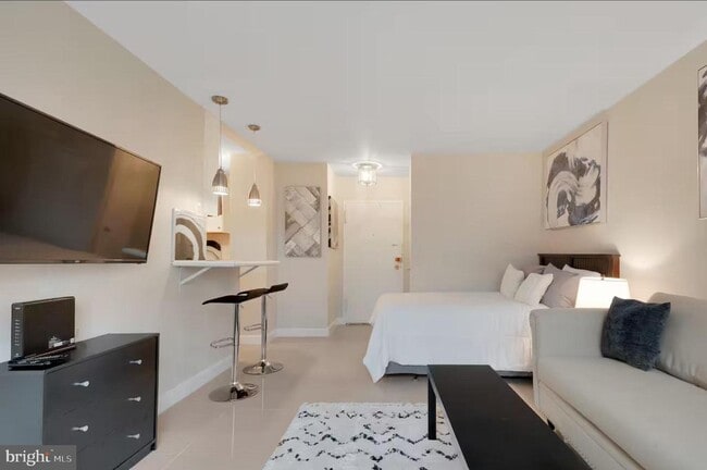 Photo - 1111 Arlington Blvd Unit 741