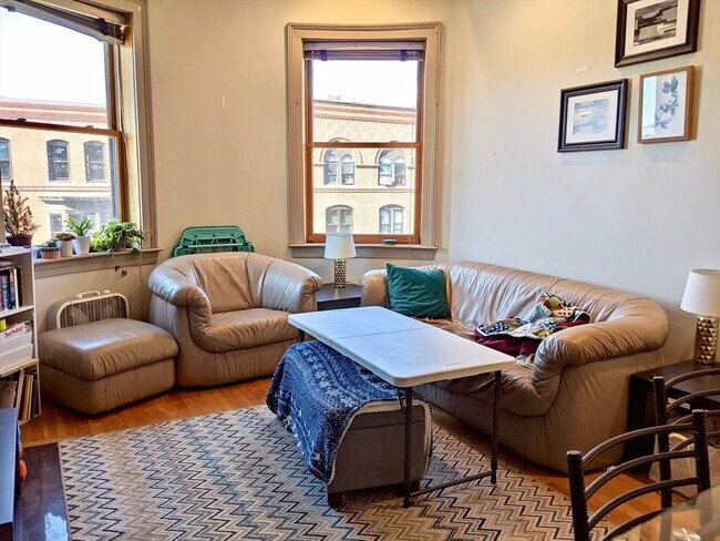 Photo - 486 Columbus Ave Unidad 7