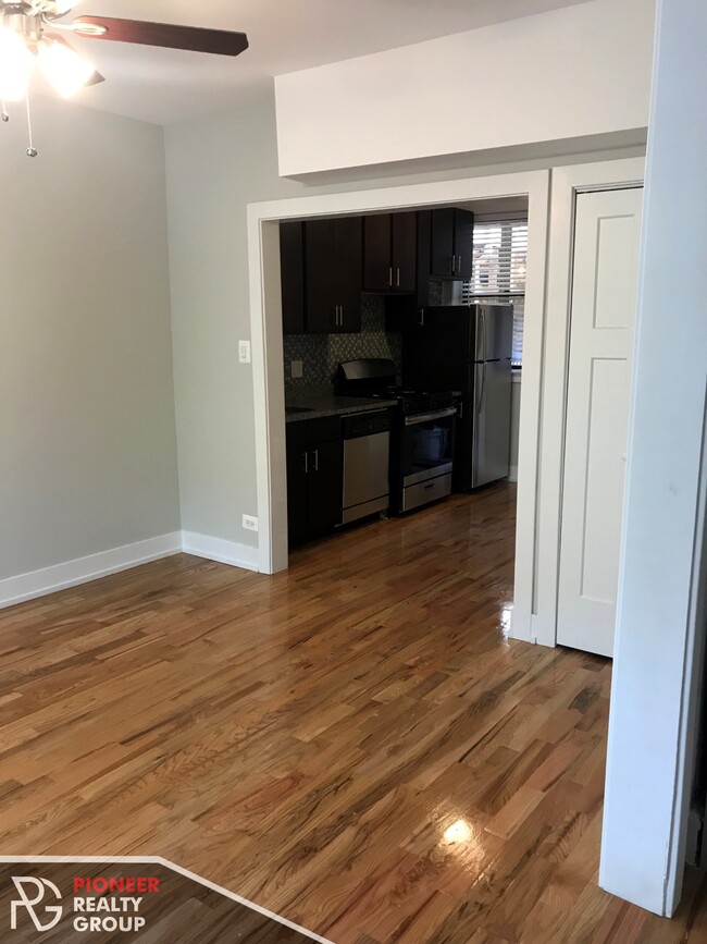 Photo - 1450 W Byron Ave Unit 1444-3900-2