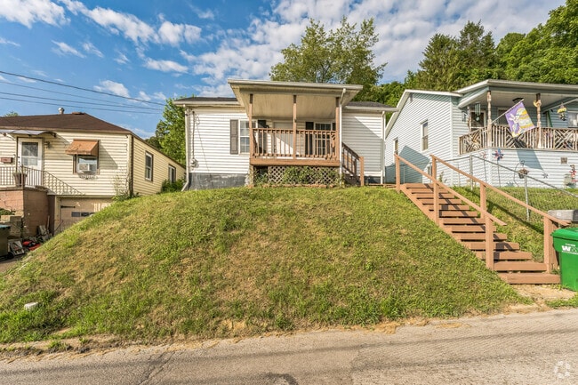 Building Photo - 415 Simpson Ave Rental