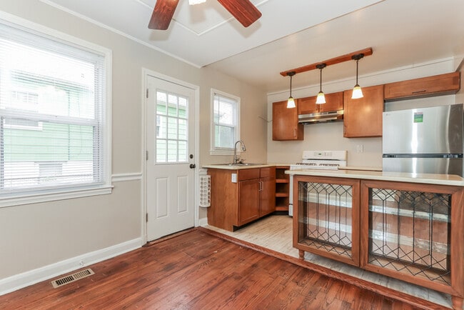 Photo - 8717 Eddington Rd