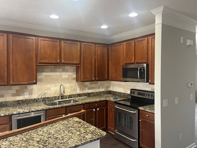 Photo - 1002 Cavendish Dr