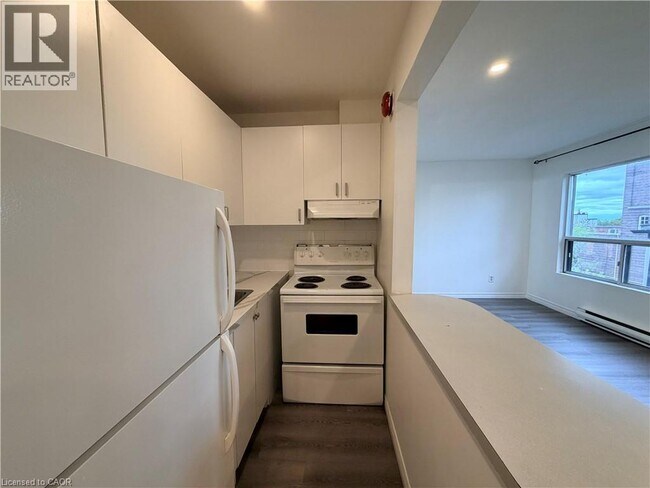 Photo - 102 Greensides Ave