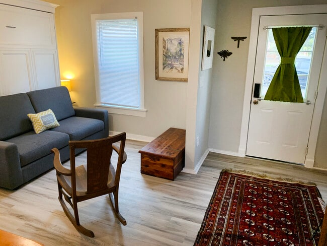 Photo - 2716 18th St N