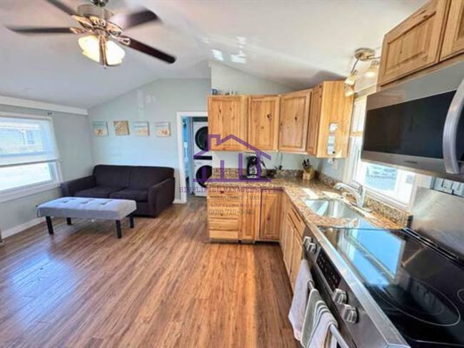 Photo - 7 Perkins Ave Unidad B