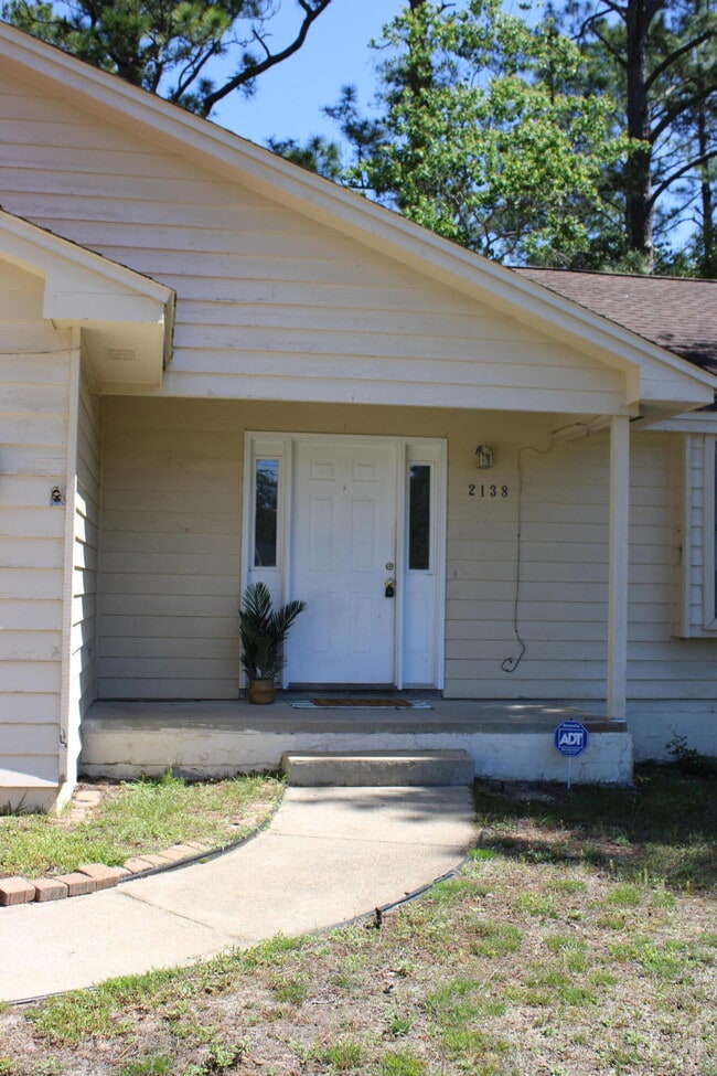 Photo - 2138 Edgewood Dr