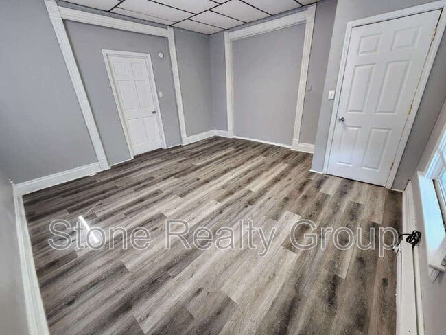 Photo - 121 Gilbert Ave Unit 1