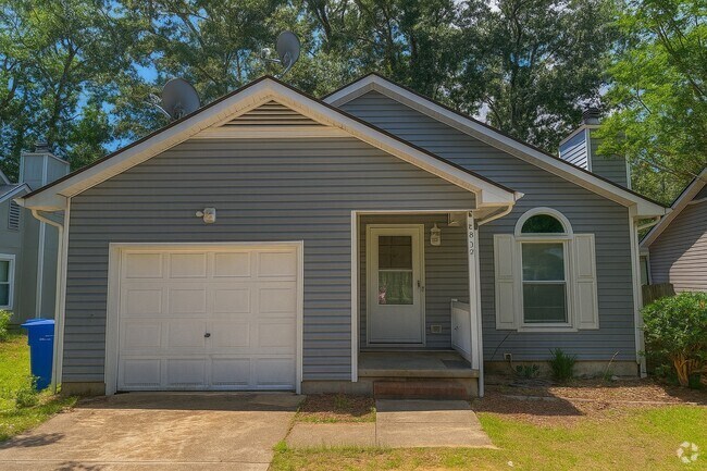 Building Photo - 6682 Winchester St Rental