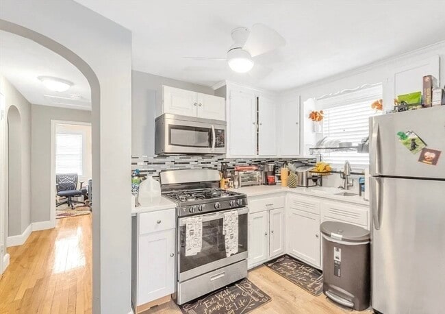 30 Bateman St Unit 2