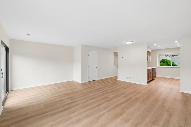 Photo - 290 Hilltop Ln
