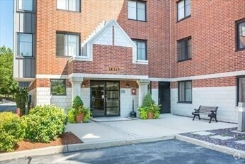 Building Photo - 100 Ledgewood Dr Unit 213 Rental