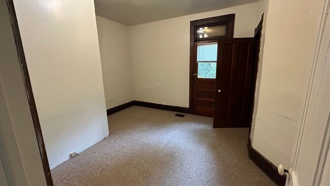 Photo - 310 E 11th St