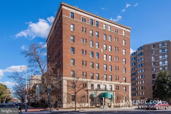 Building Photo - 1133 13th St NW Unit #605