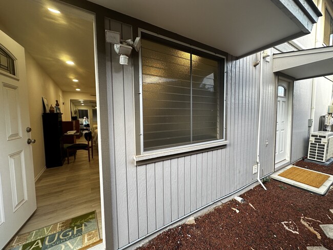 Photo - 92-1207-1207 Umena St