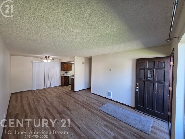 Photo - DR150.01 Unit A