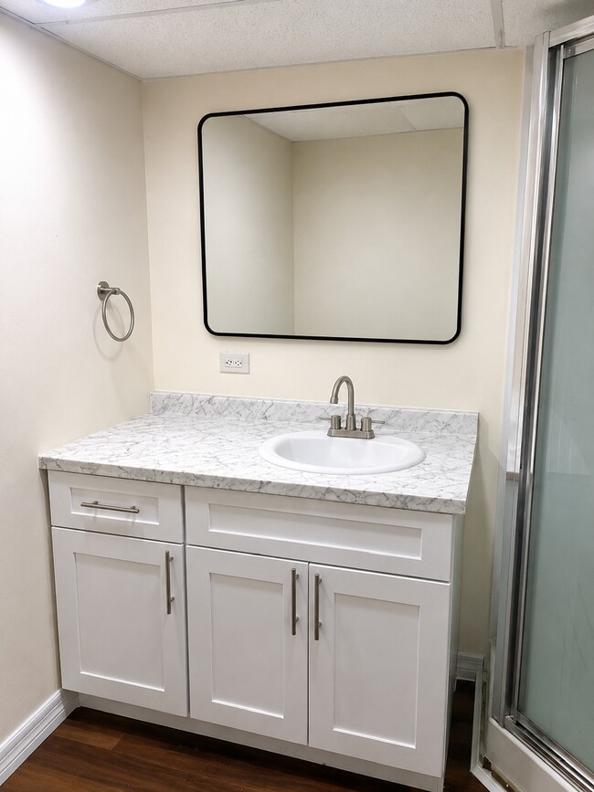 Photo - 137 Lantern Pl Unit 1