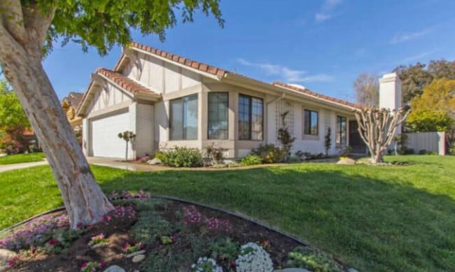 Building Photo - 26903 Deer Trail Ct