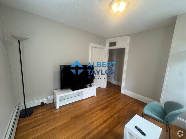 Building Photo - 562 Green St Rental