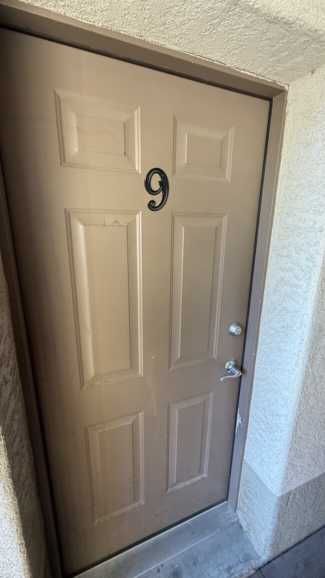 Photo - 1212 Walnut Ave Unit 9