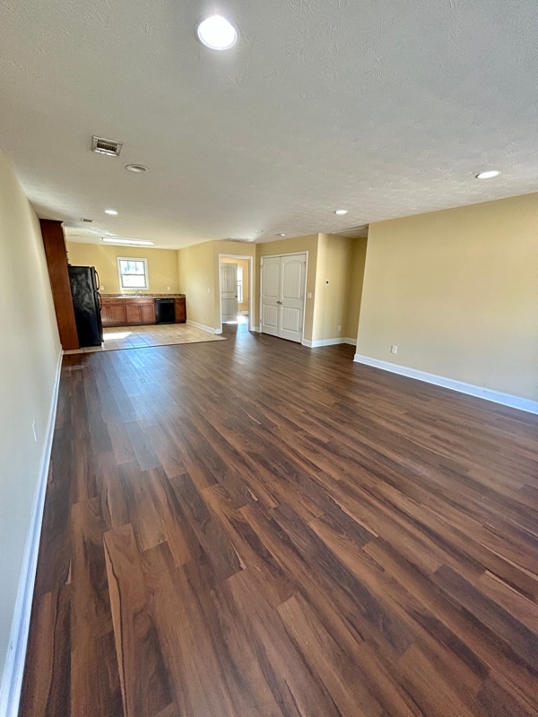 Photo - 8 Cal Rd Unidad A