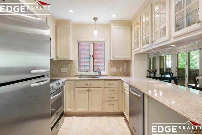 Photo - 241 Perkins St Unit 101