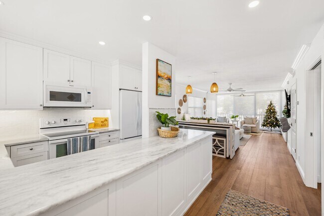 Photo - Downtown Naples - 2 bedroom condo!