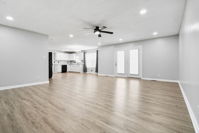 Photo - Dog Friendly Three Bedroom!