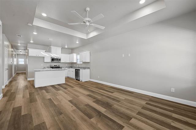 Photo - 3110 St John St