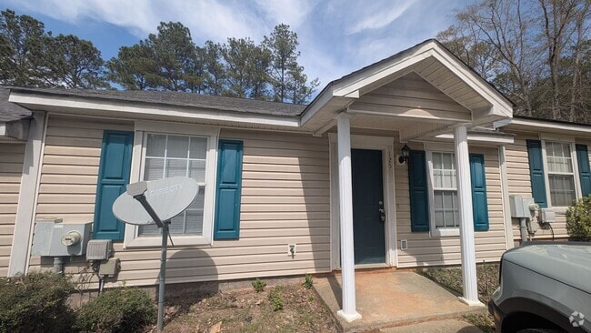 Building Photo - 210 Youngs Mill Rd Rental