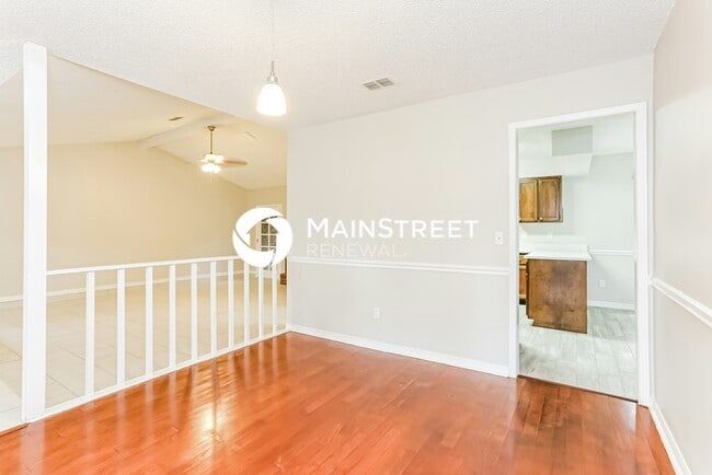 Photo - 4 Bedroom Pet-Friendly Home in FLEMING ISLAND, FL with Main Street Renewal