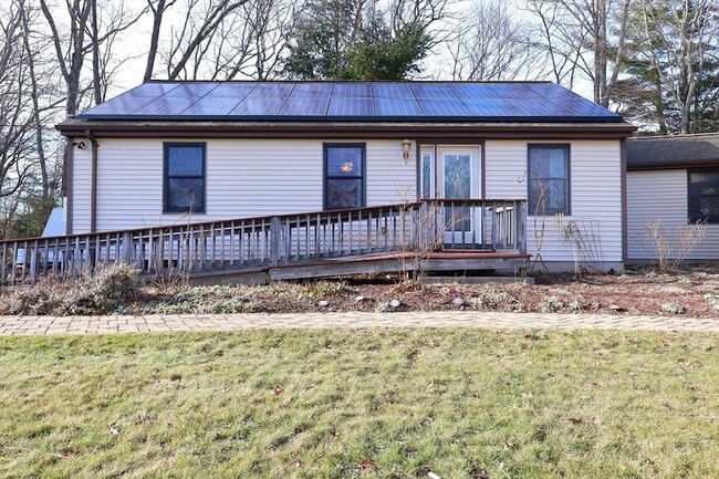 Building Photo - 5 Yankee Way Unit 2