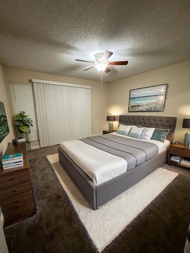 Photo - Riverside Gardens