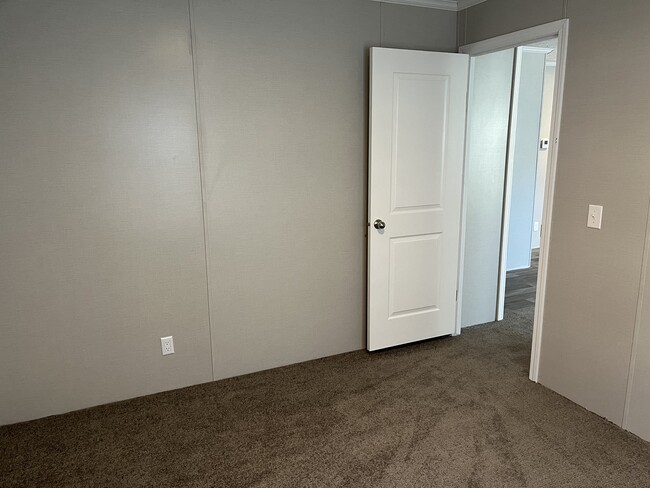 Photo - 6610 Lear Nagle Rd