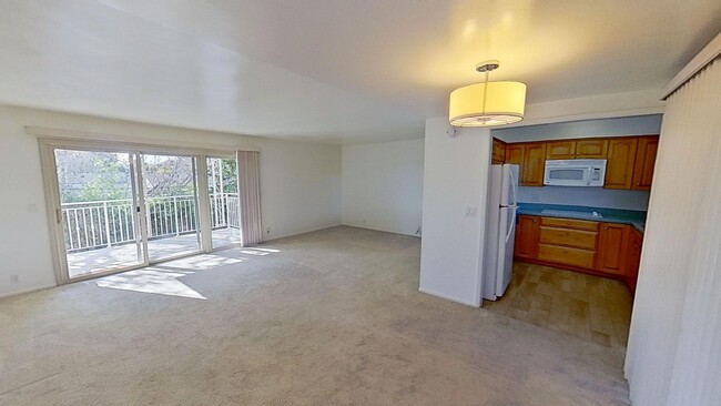 Spacious 2 BED/ 2 BATH in Encino Royal (55... - Spacious 2 BED/ 2 BATH in Encino Royal (55... Casa