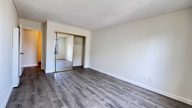 Photo - 18530 Hatteras St Unidad 330