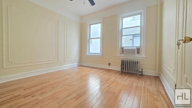 Photo - 28 STREET Unidad 1