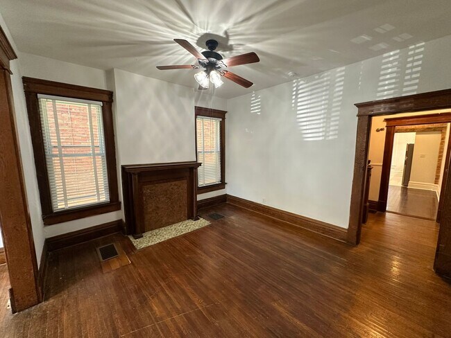 Photo - 1495 Michigan Ave Unit 1495