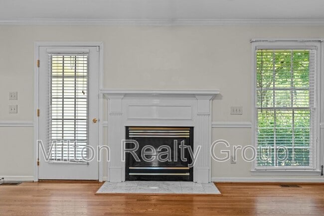 Photo - 464 Tirzah Dr