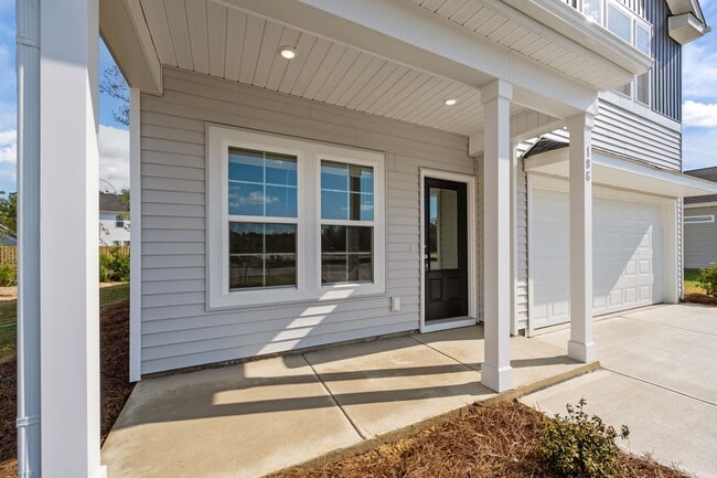 186 Citadel Dr